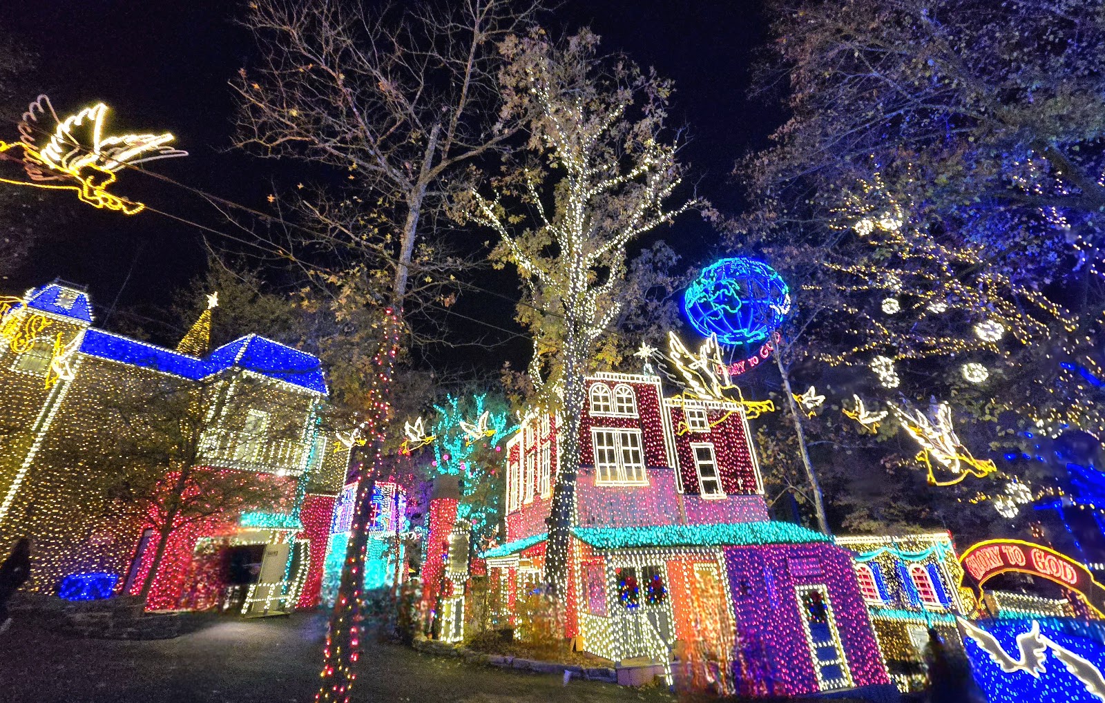 Silver Dollar City — Oficiais
