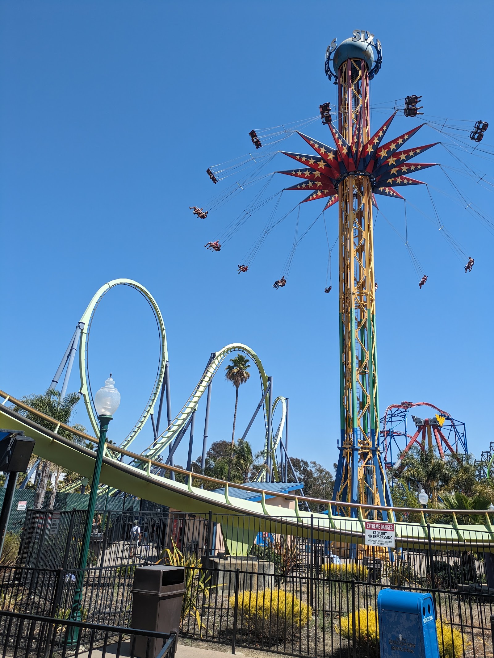 Six Flags Discovery Kingdom — Oficiais
