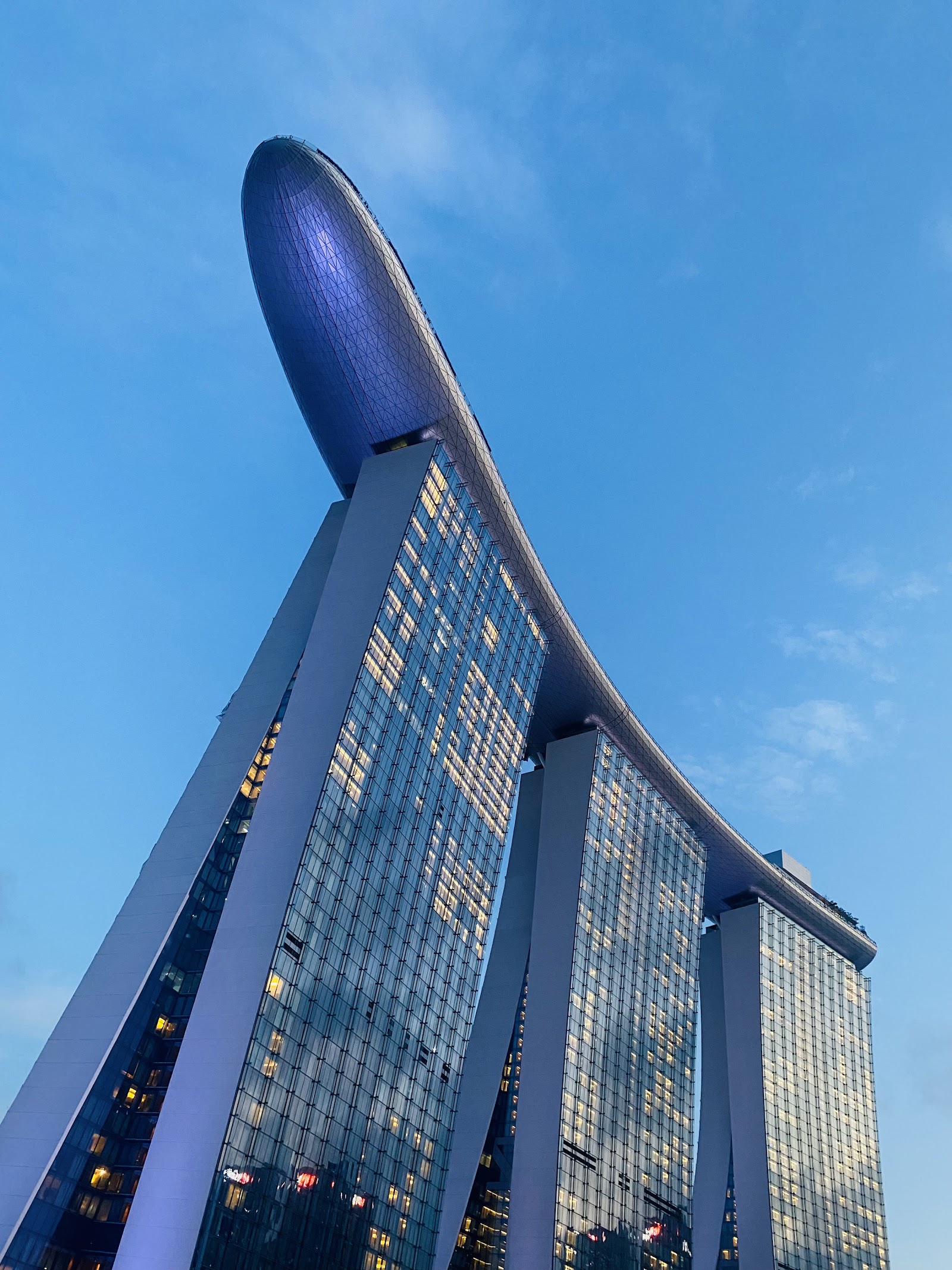SkyPark Observation Deck — Oficiais