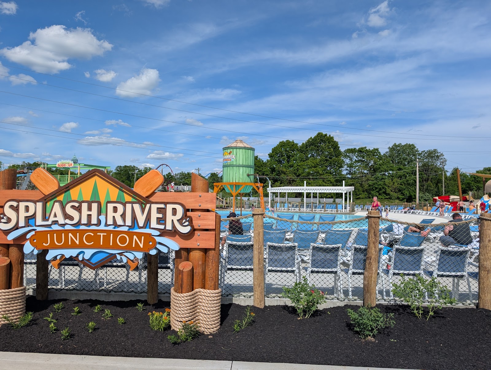 Soak City Wave Pool — Oficiais