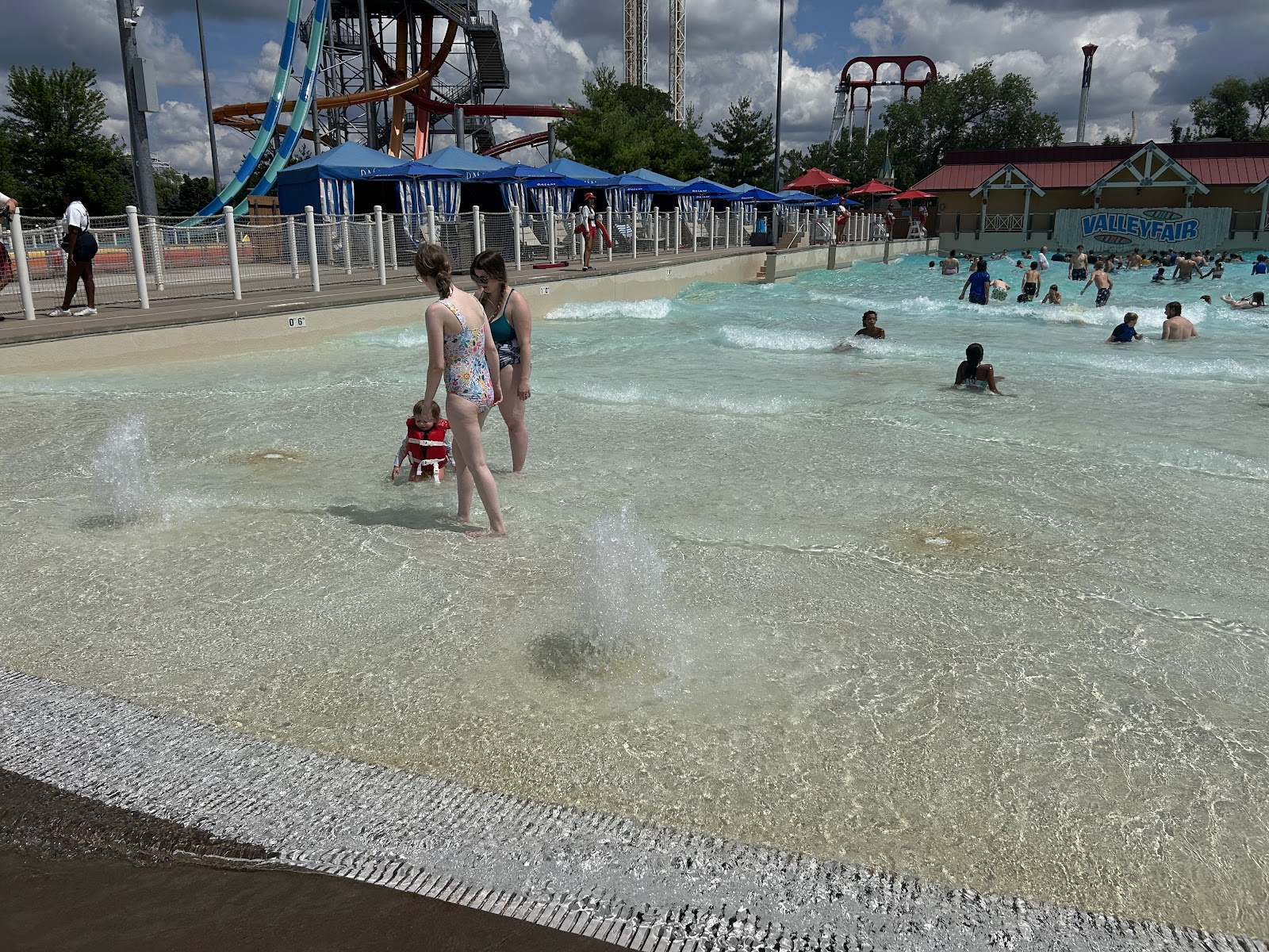 Soak City Wave Pool — Oficiais