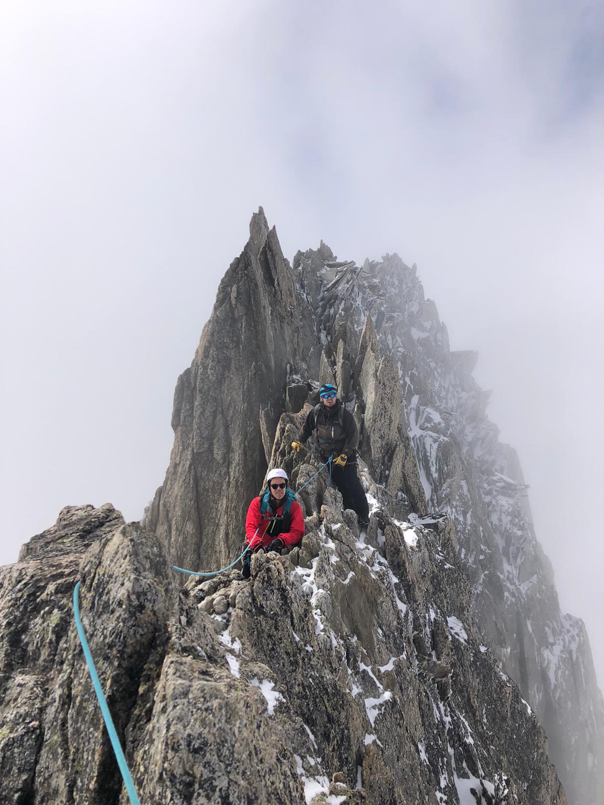 Sommet de l'Aiguille Croux — Oficiais