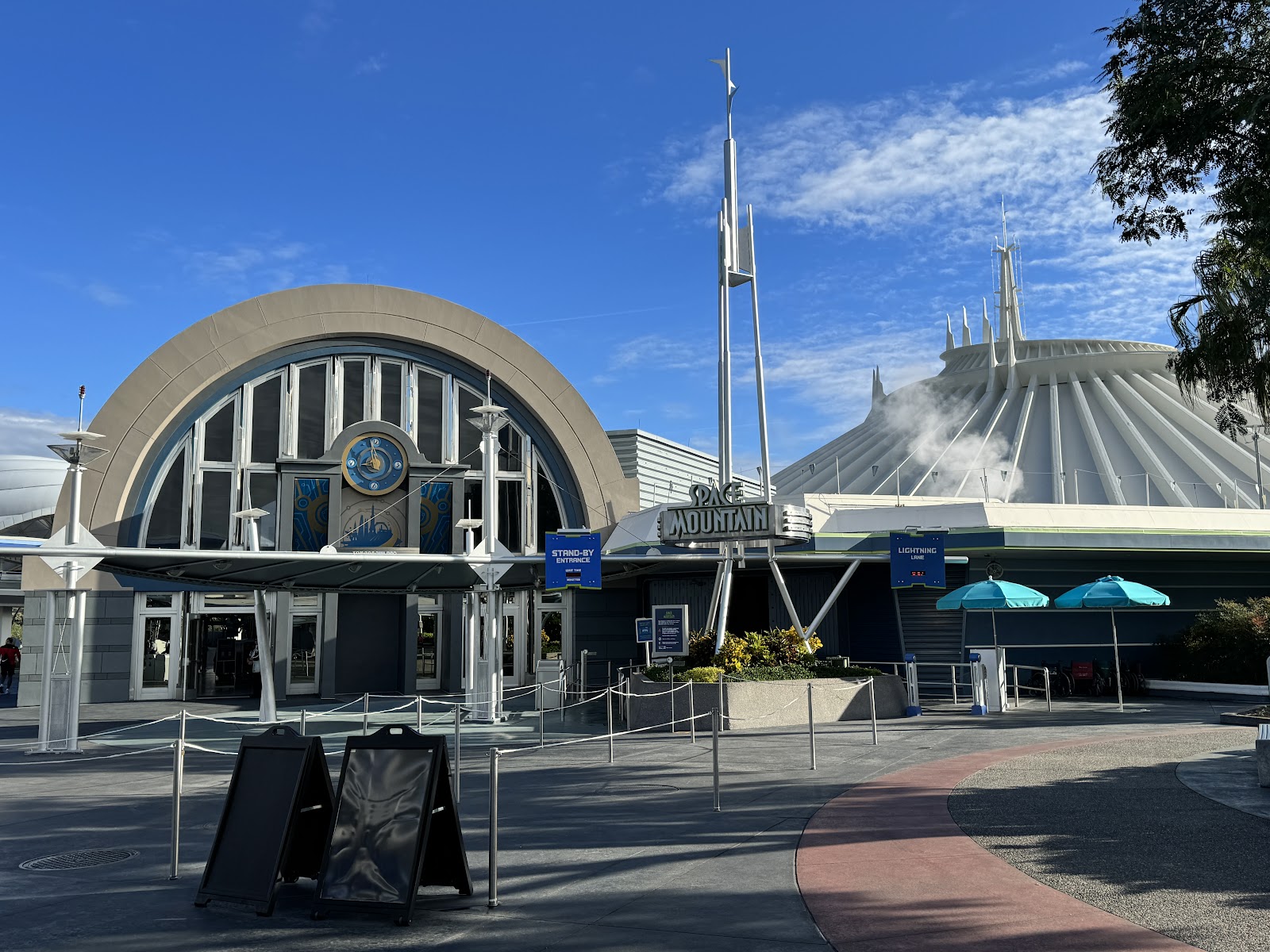 Space Mountain — Oficiais
