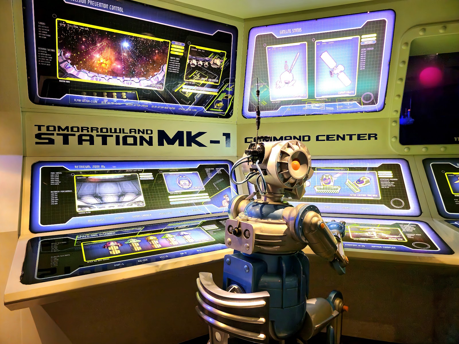Space Mountain — Oficiais