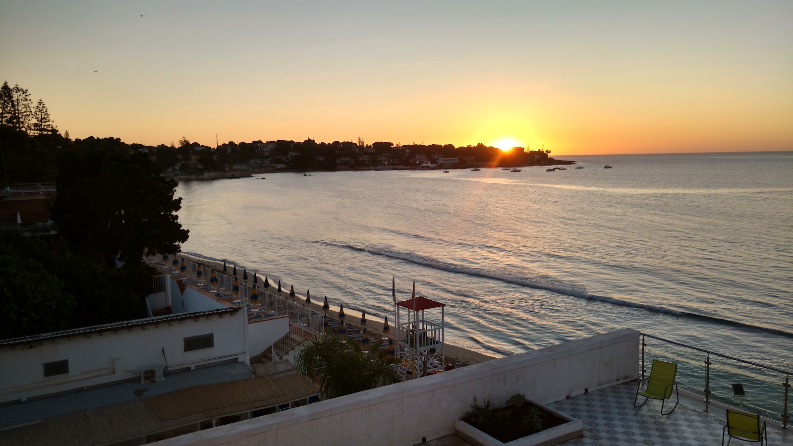 Spiaggia di Fontane Bianche — Oficiais