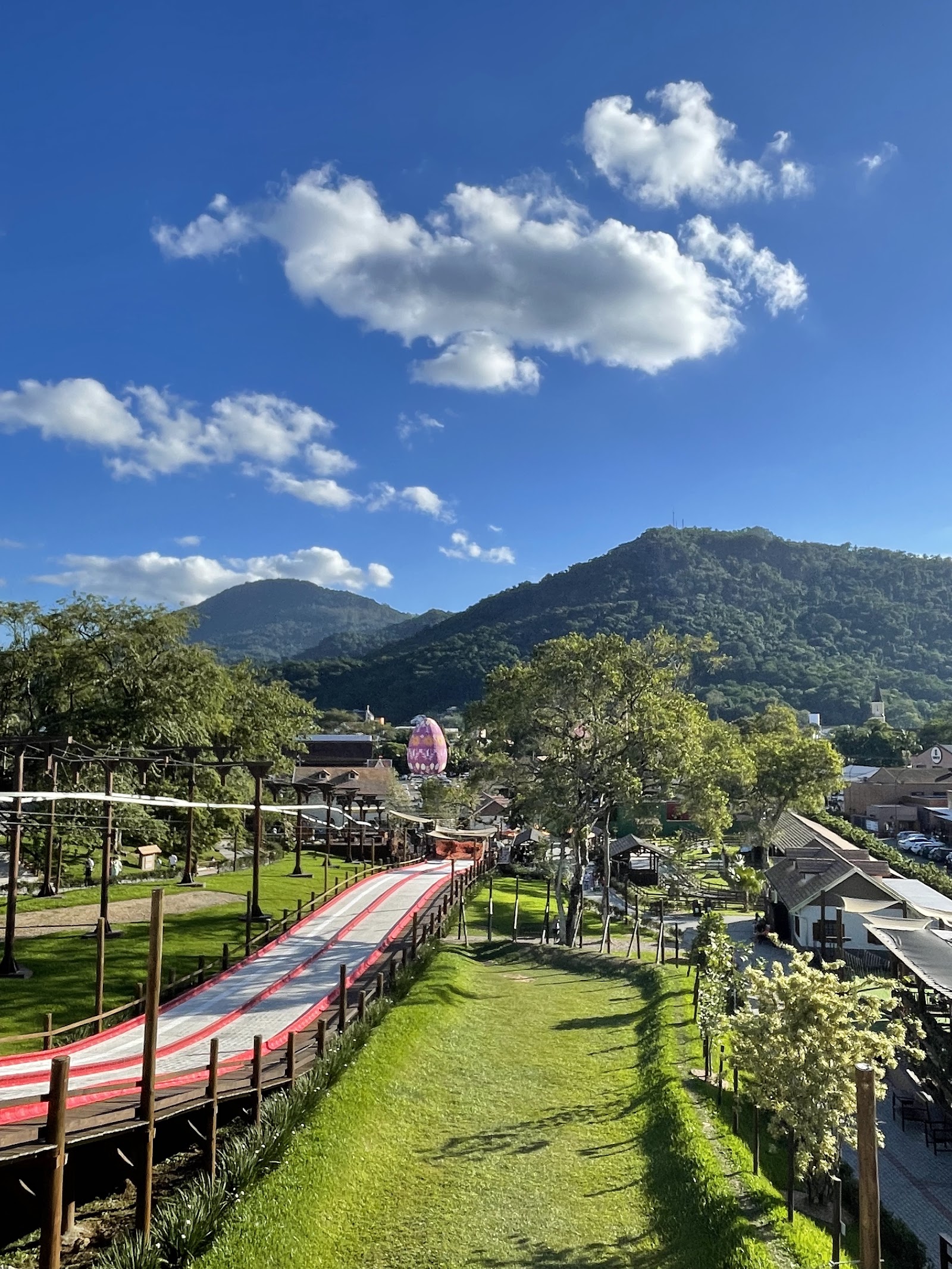 Spitz Pomer Aventuras — Oficiais