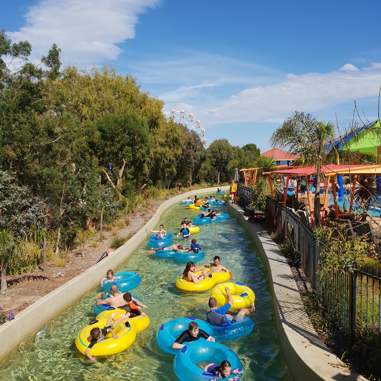 Splash Park — Oficiais