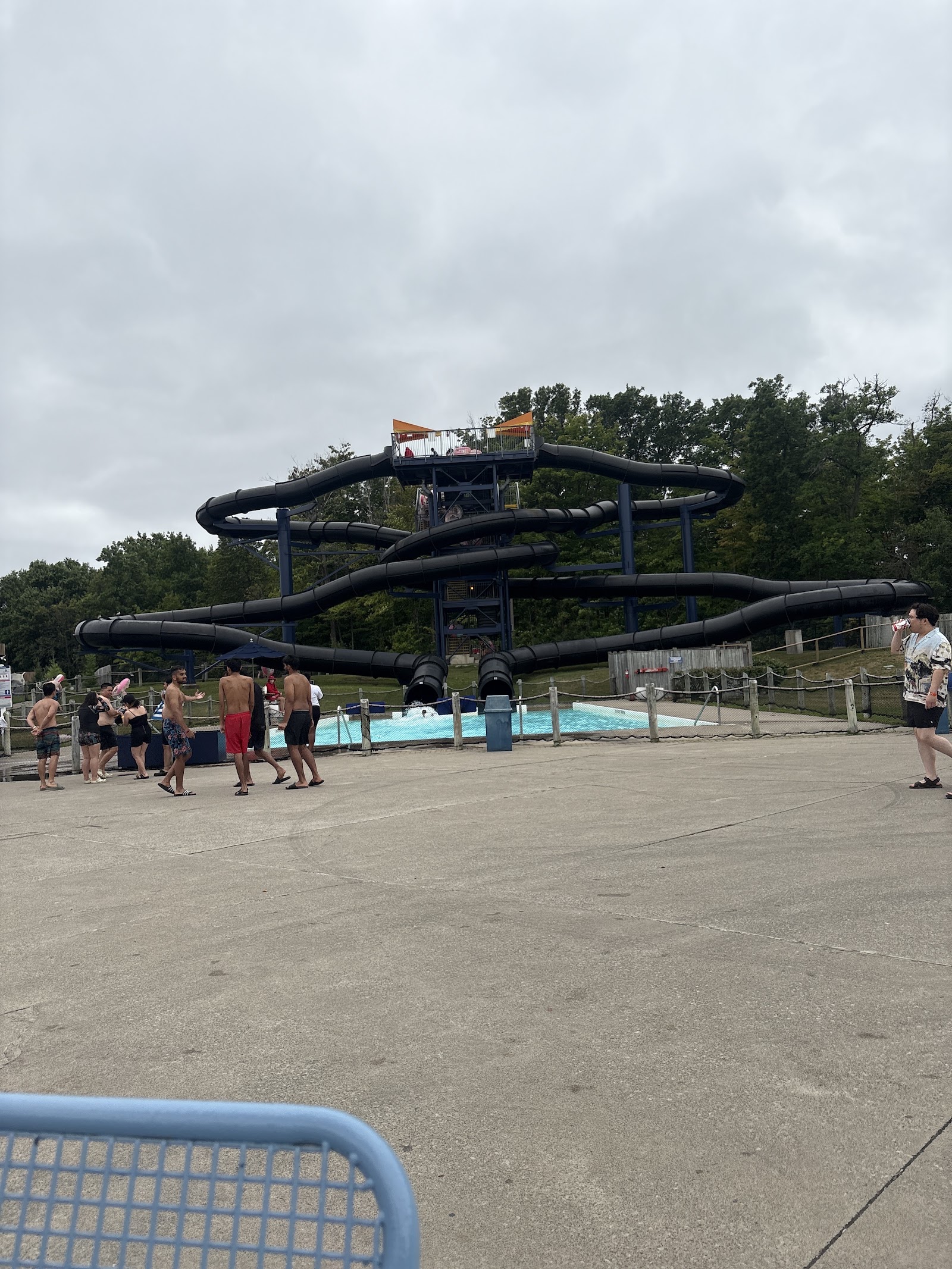 Splash Works Wave Pool — Oficiais