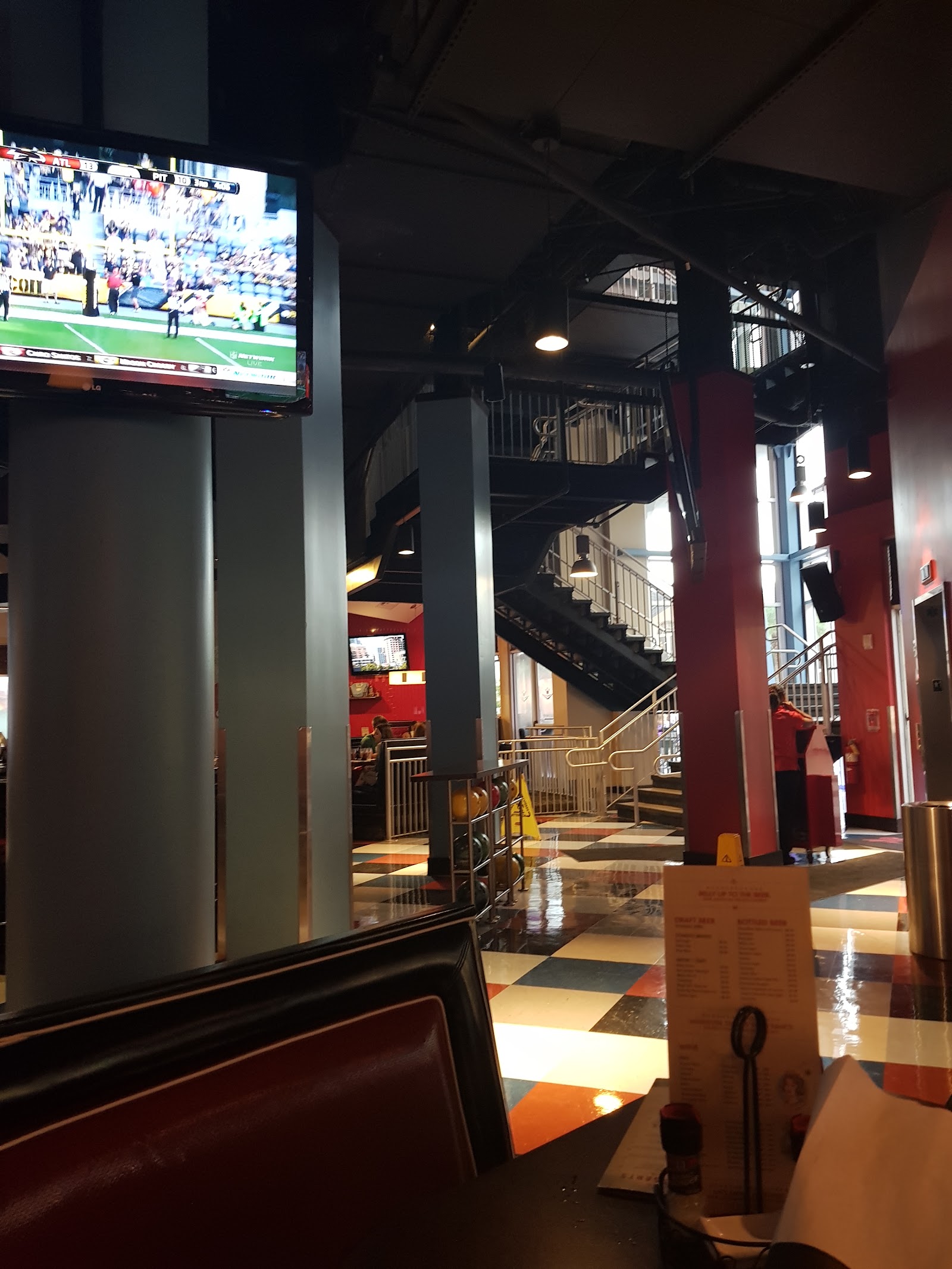 Splitsville Luxury Lanes — Oficiais