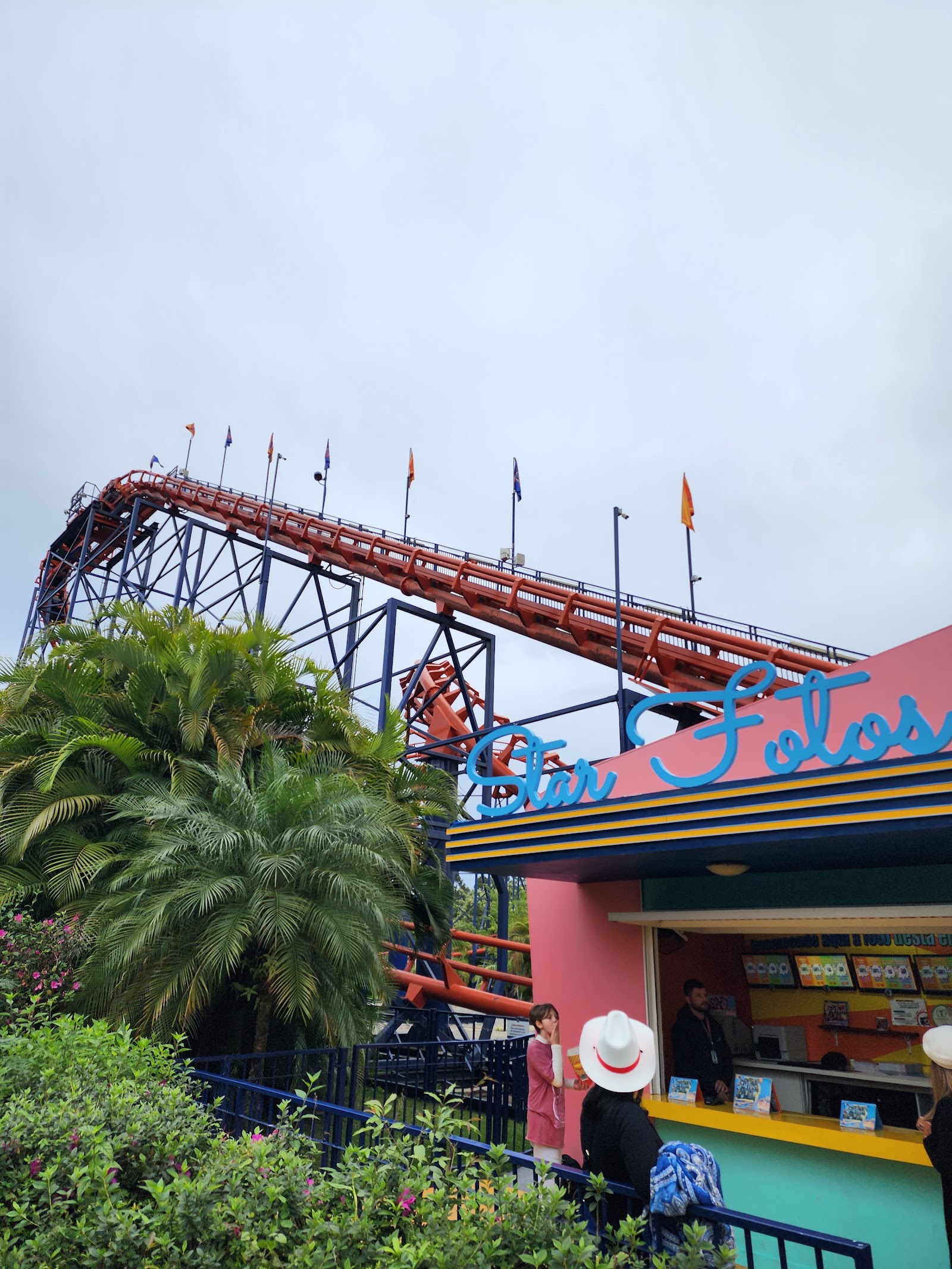 Star Mountain — Oficiais