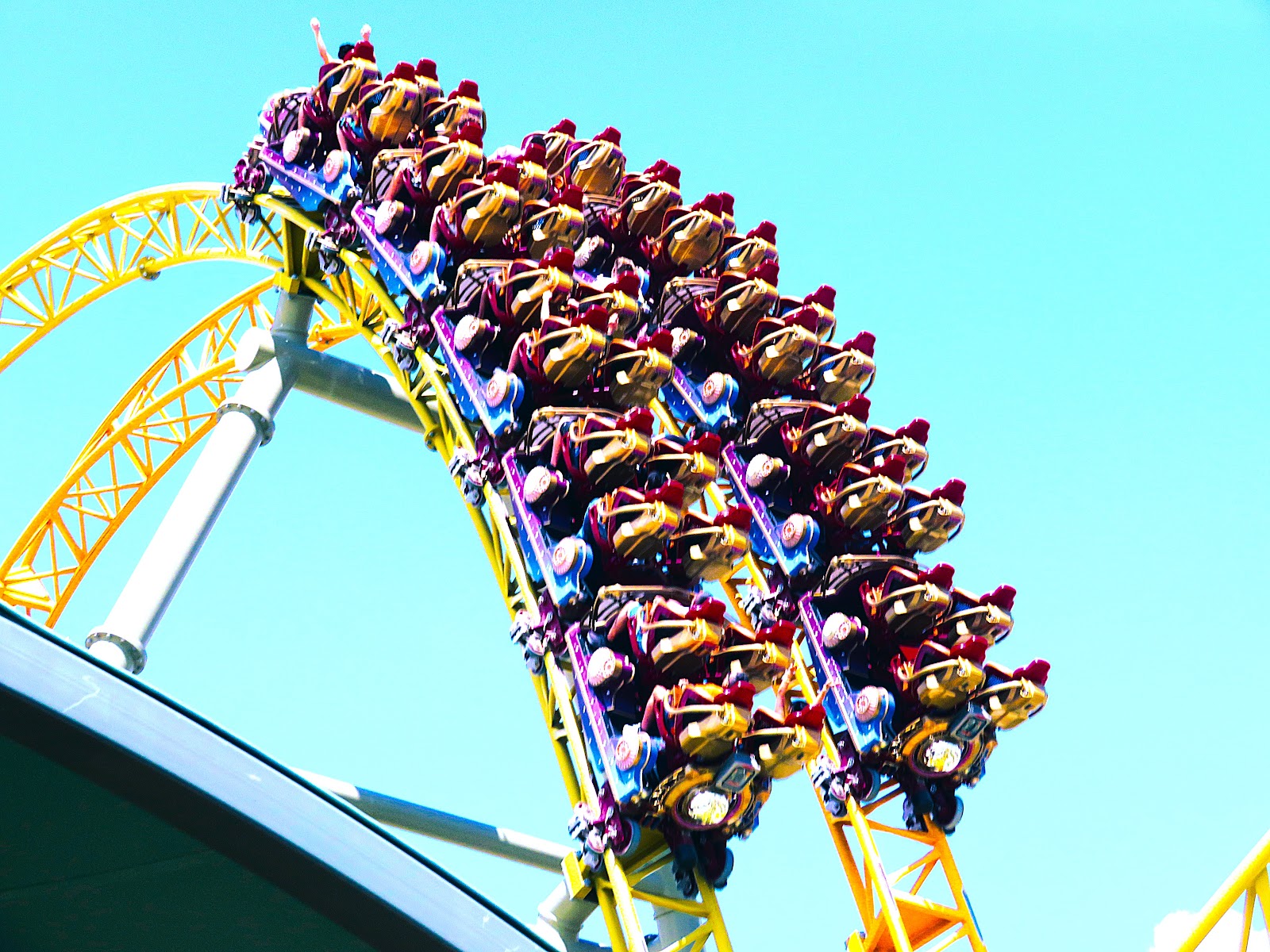 Stardust Racers — Oficiais