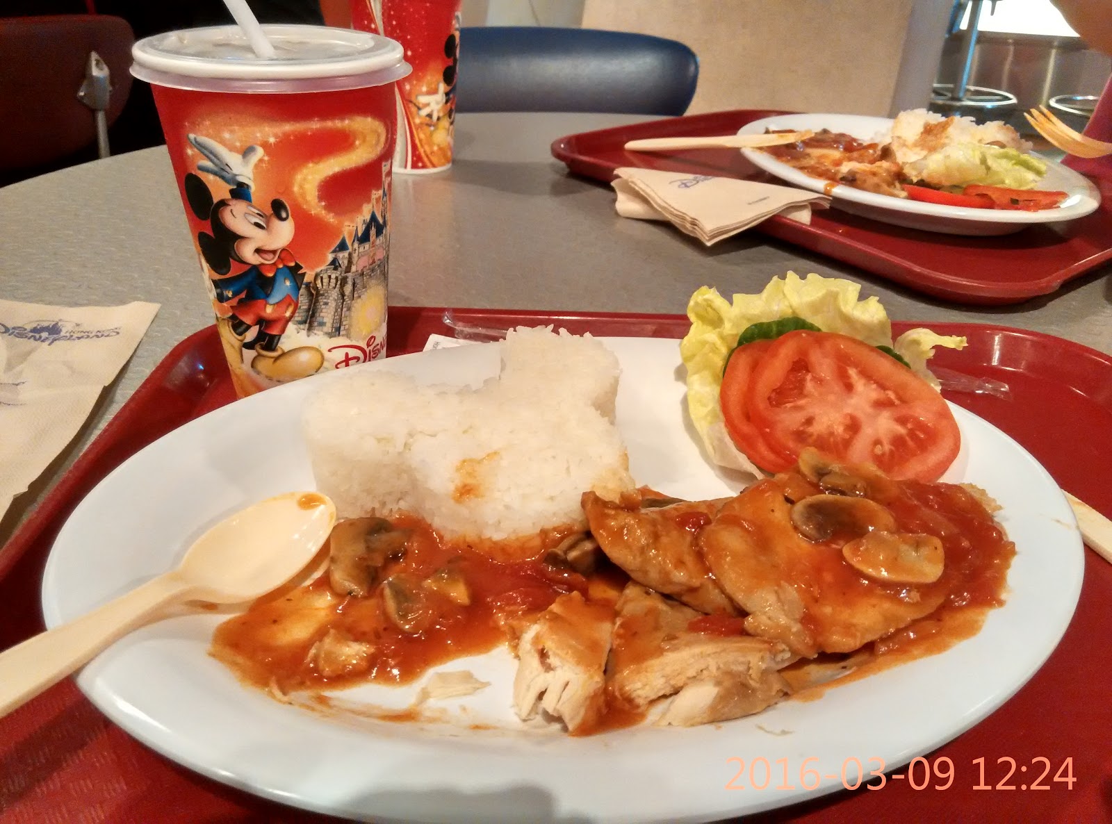 Starliner Diner — Oficiais
