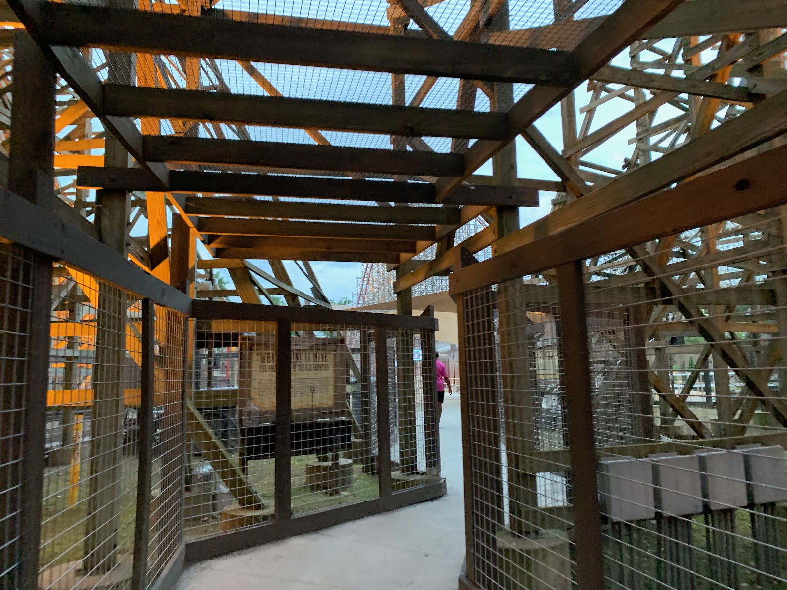 Steel Vengeance — Oficiais
