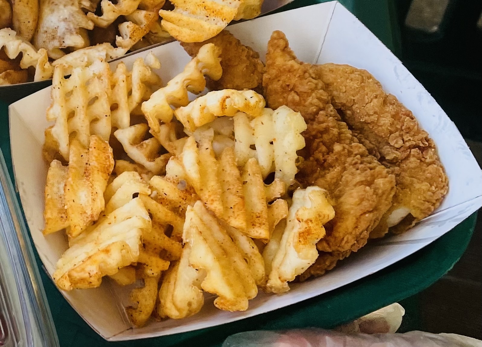 Surfside Cafe — Oficiais