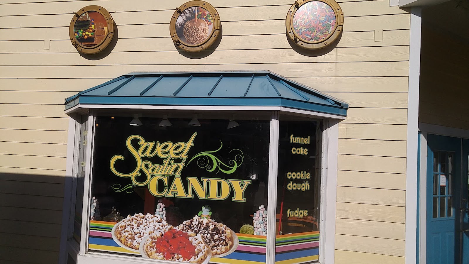 Sweet Sailin' Candy Shop
