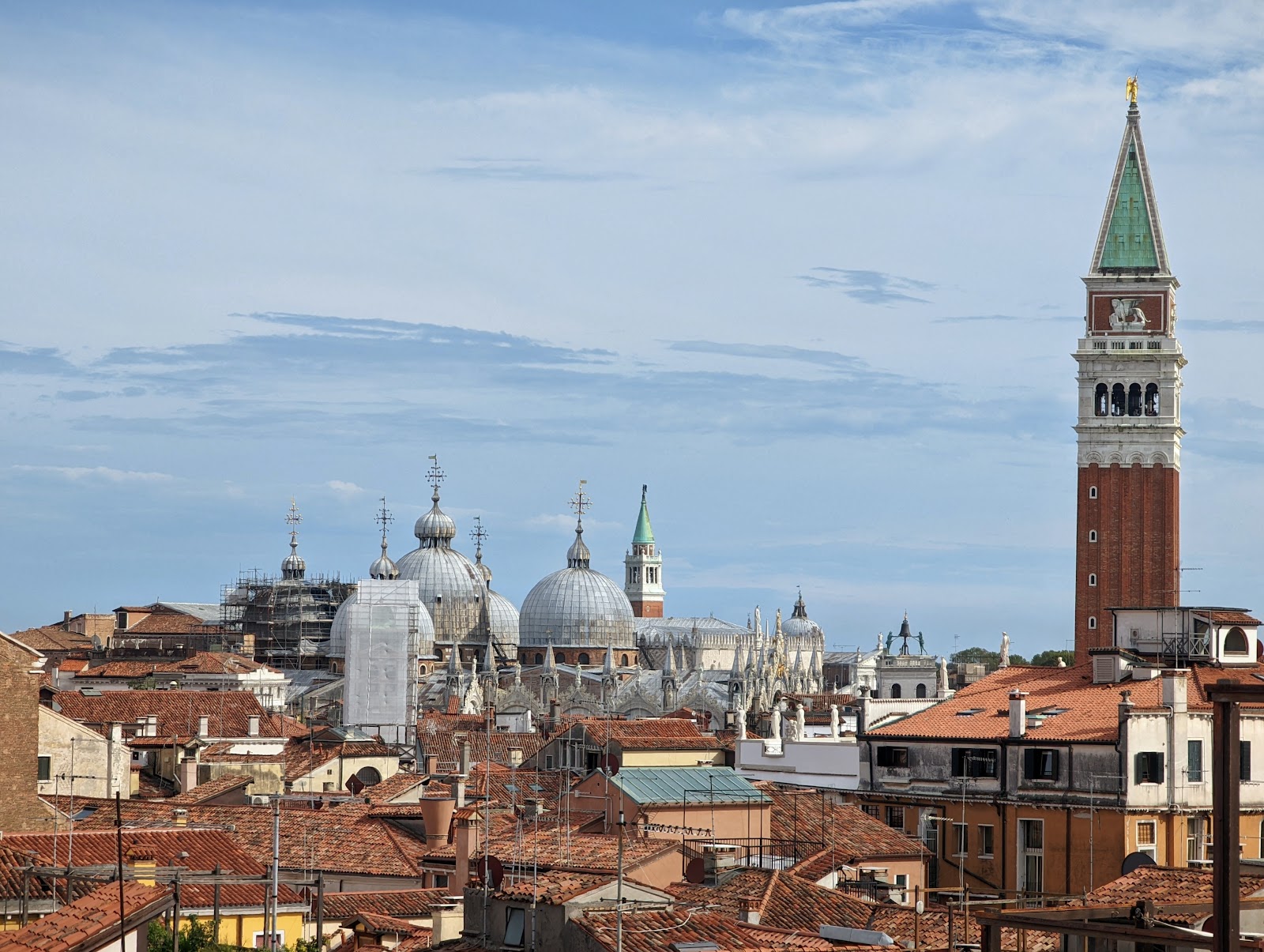 T Fondaco Rooftop Terrace — Oficiais