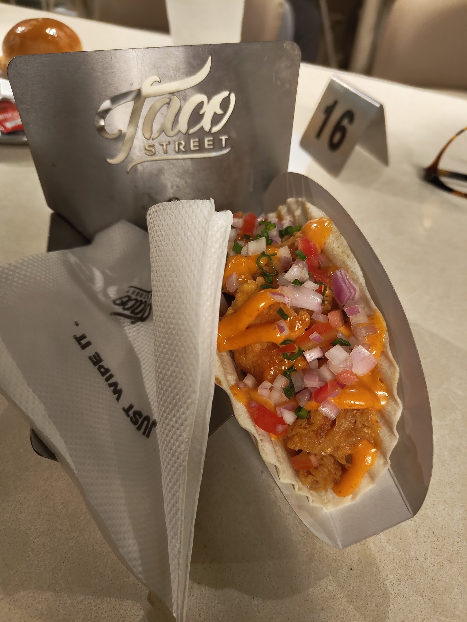 Taco Joint — Oficiais