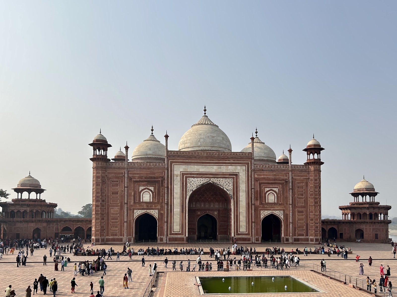 Taj Mahal — Oficiais