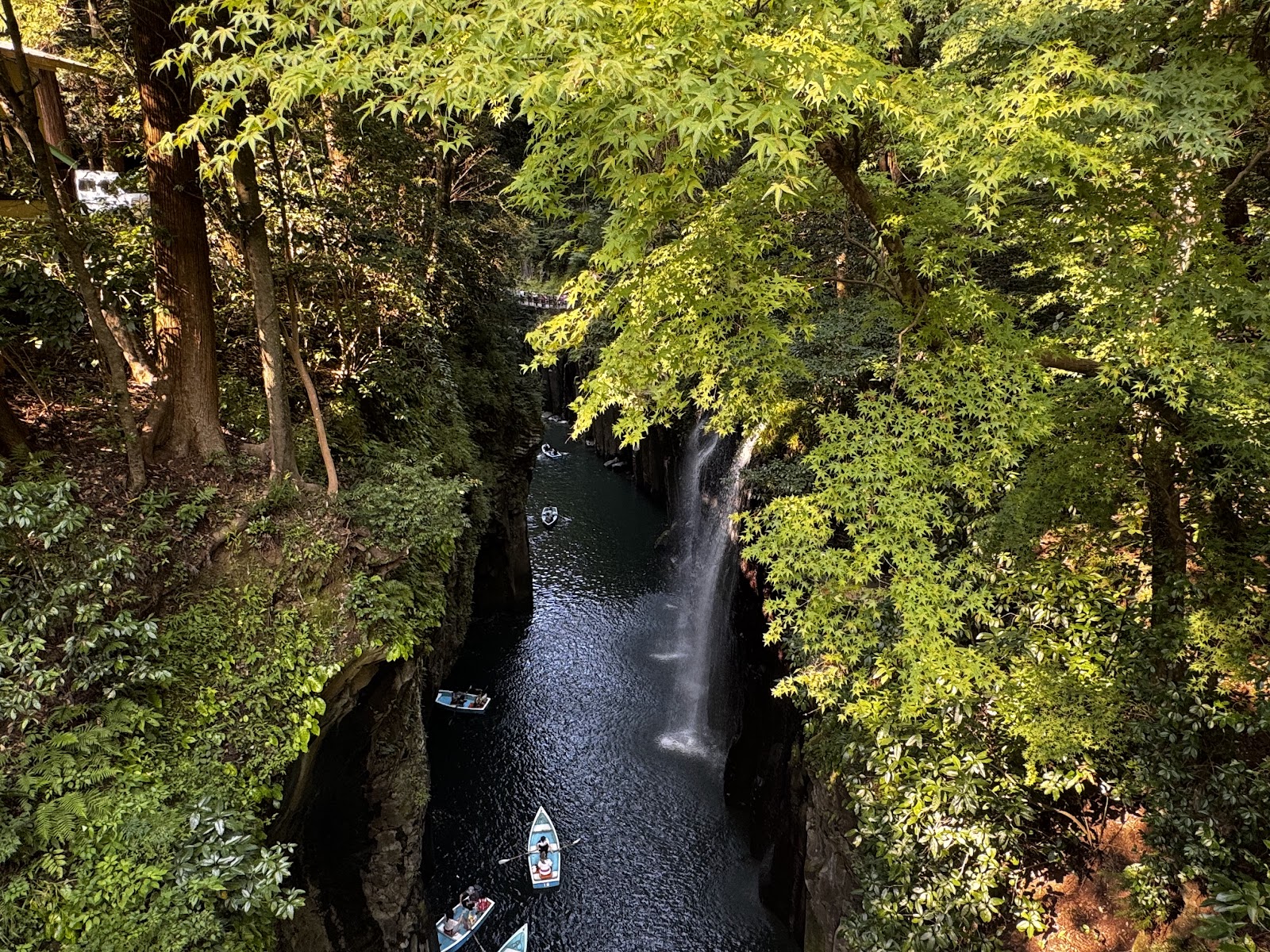 Takachiho Gorge — Oficiais