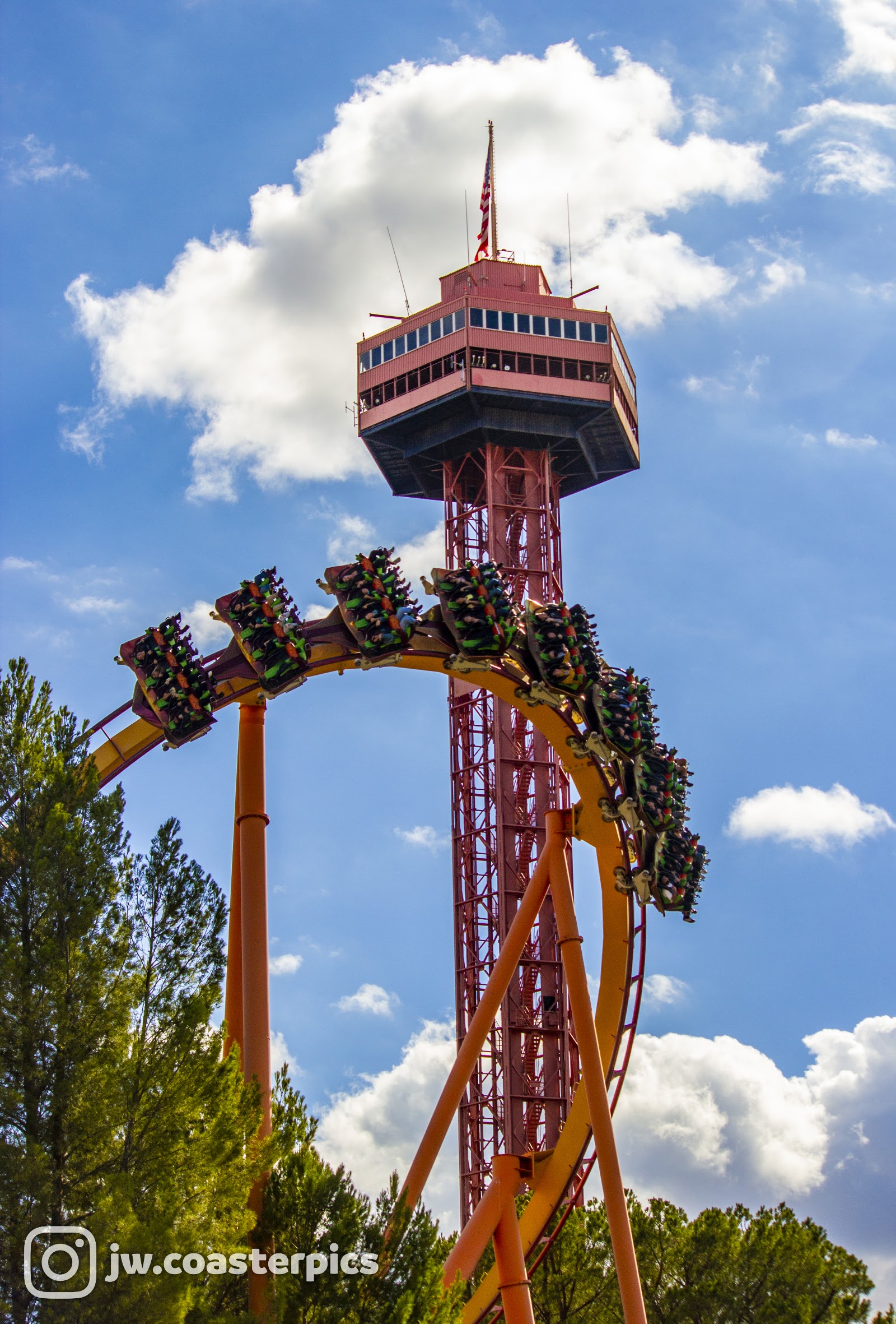 Tatsu — Oficiais