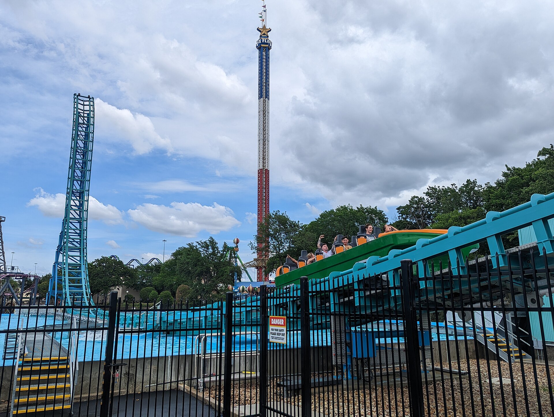 Taz Tornado Swings