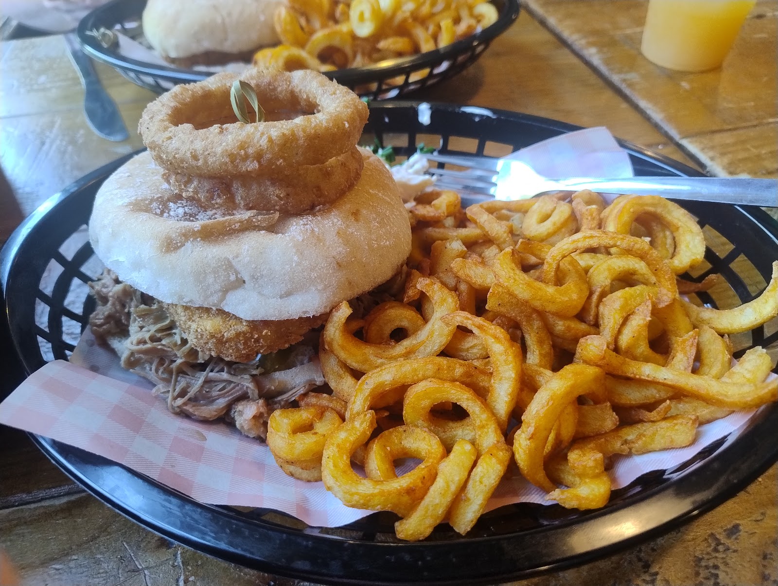 The BBQ — Oficiais