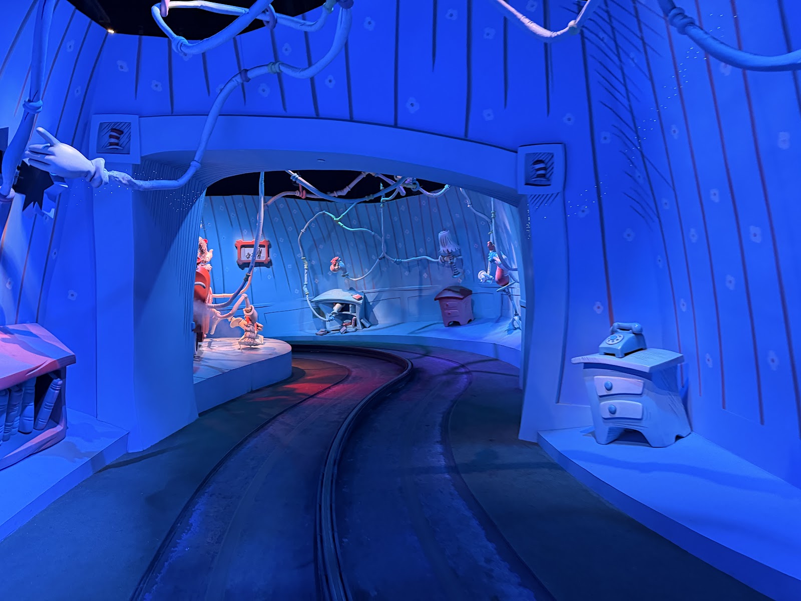 The Cat in the Hat — Oficiais