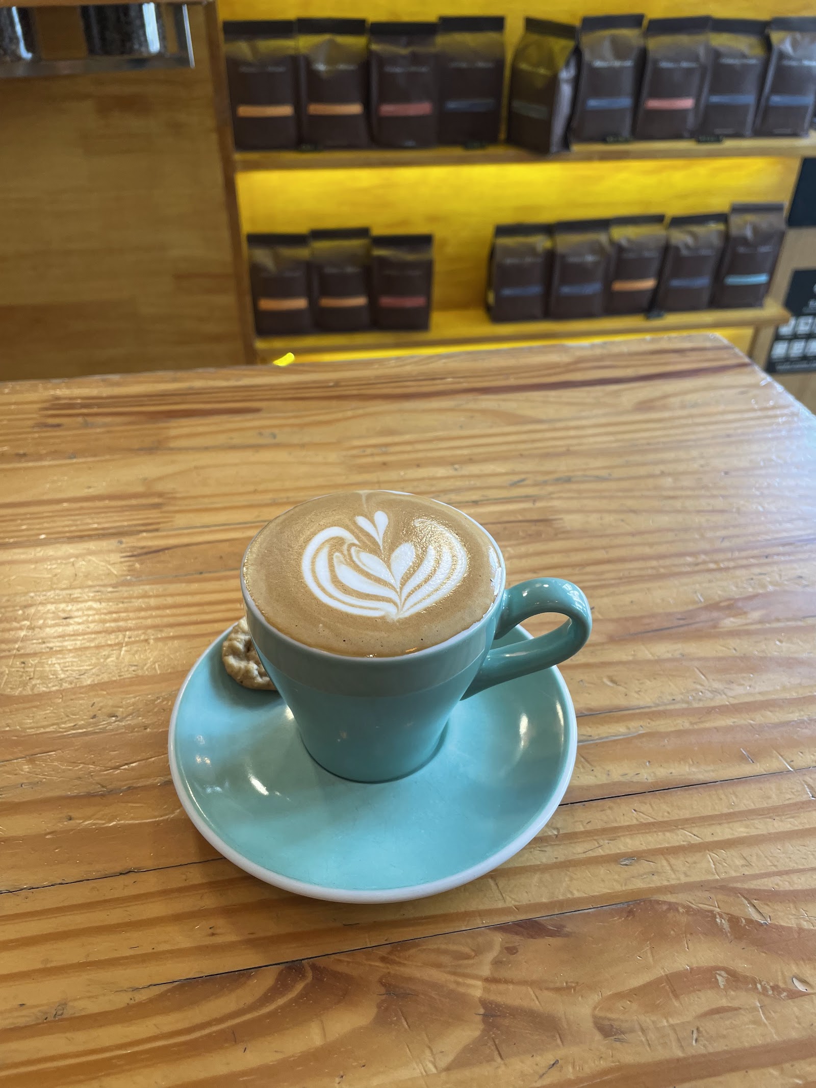 The Coffee Shop — Oficiais