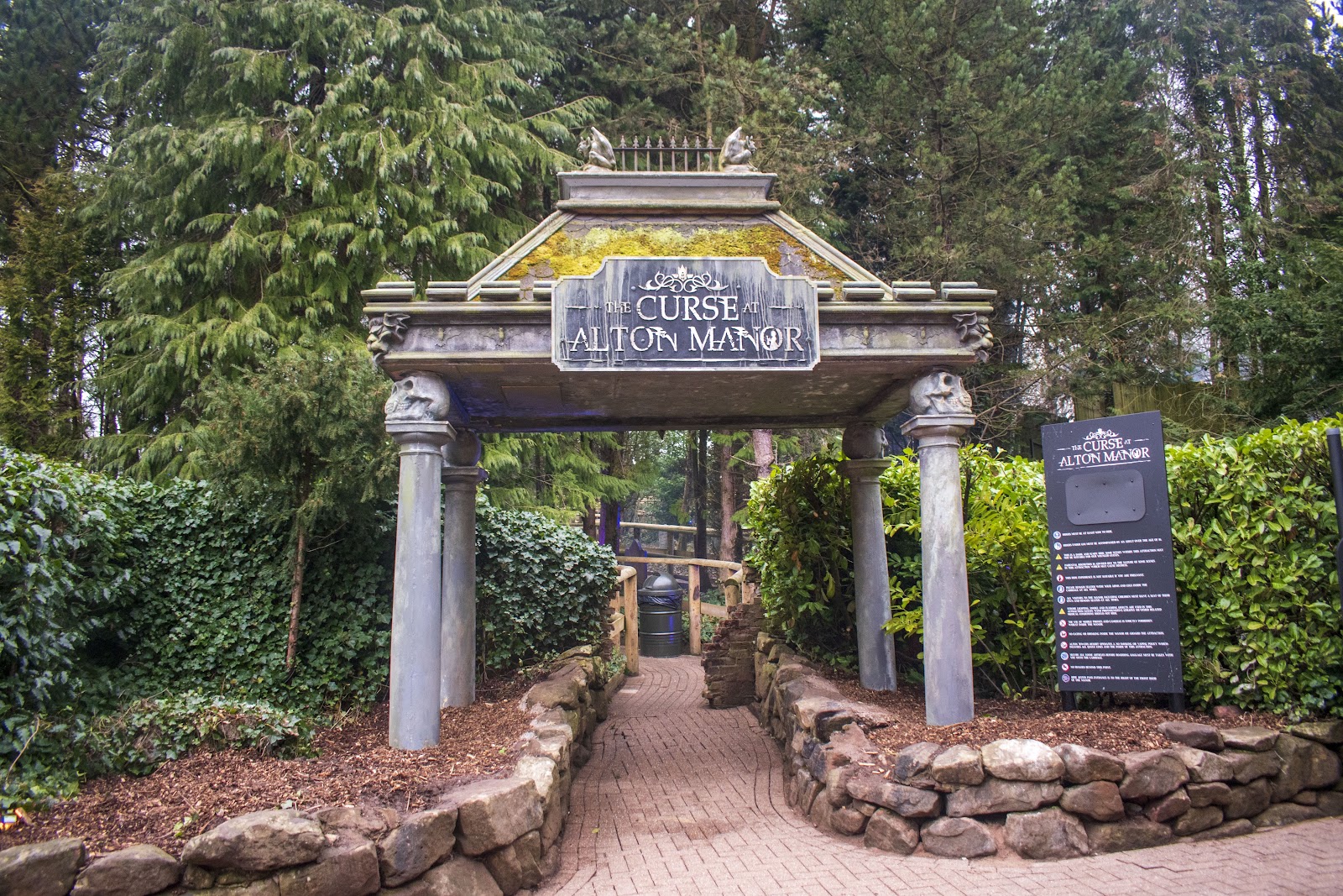 The Curse at Alton Manor — Oficiais