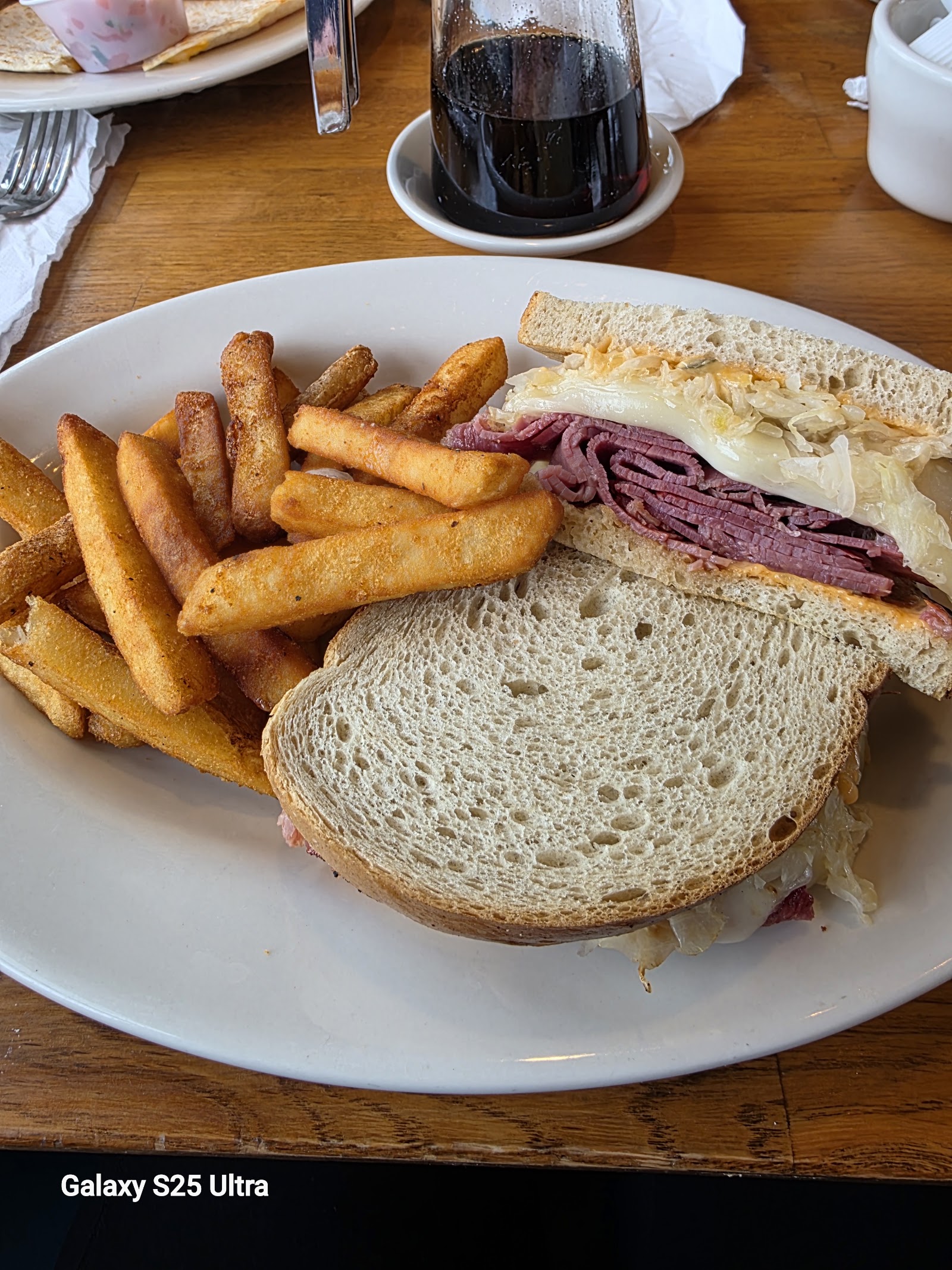 The Dockside Diner — Oficiais