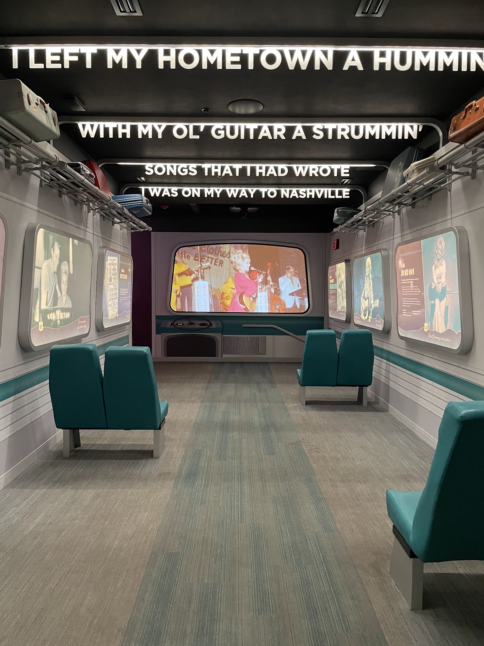The Dolly Parton Experience — Oficiais