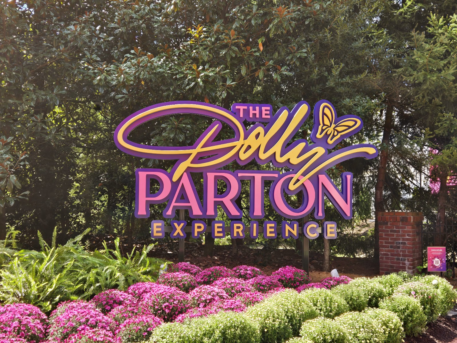 The Dolly Parton Experience — Oficiais