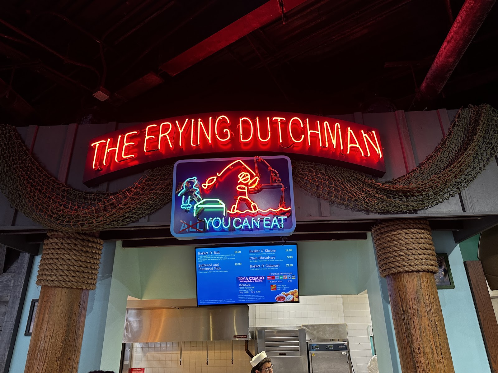 The Frying Dutchman — Oficiais