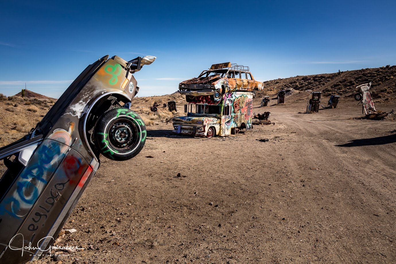 The International Car Forest — Oficiais