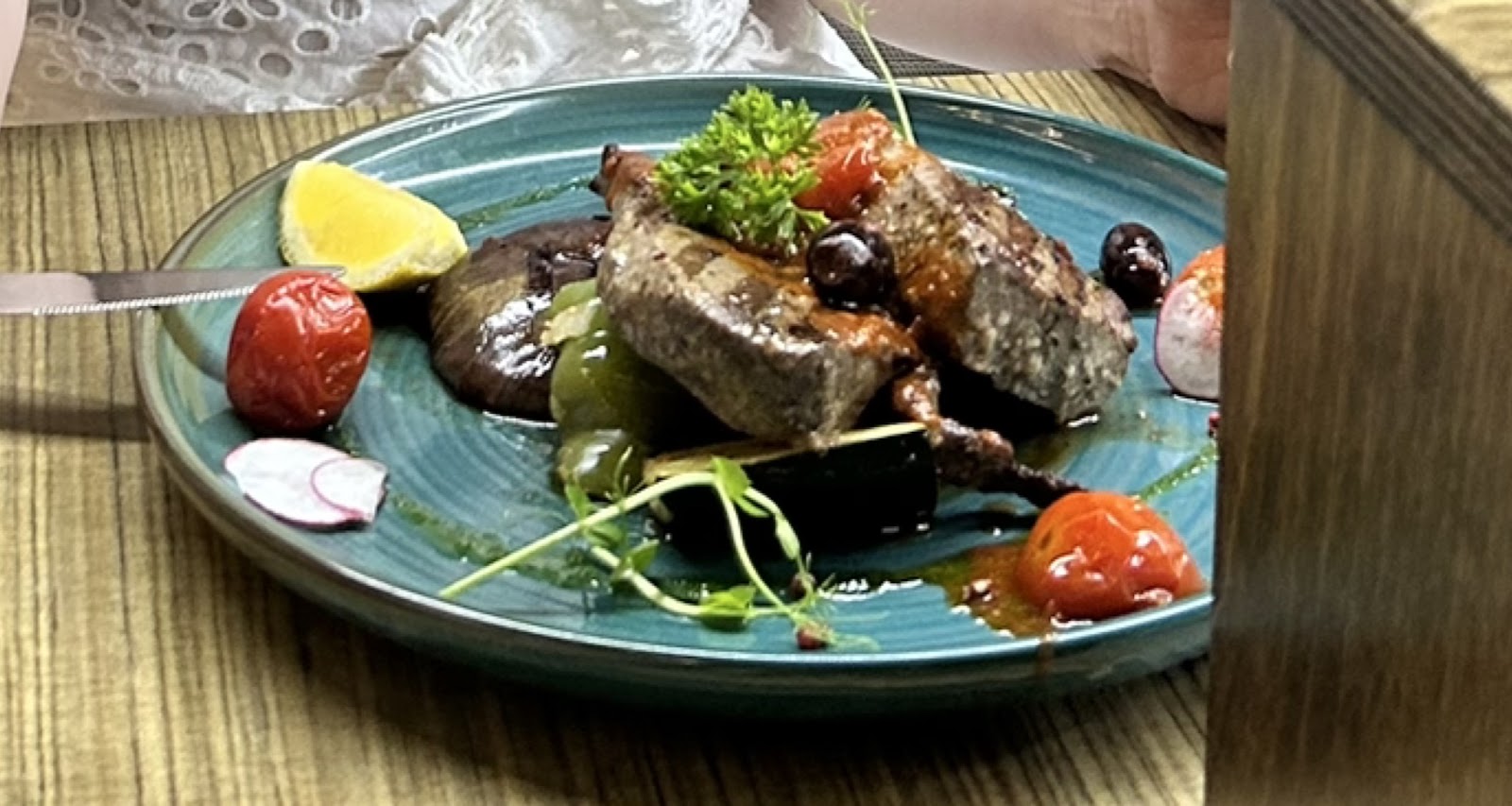 The Landing Restaurant — Oficiais