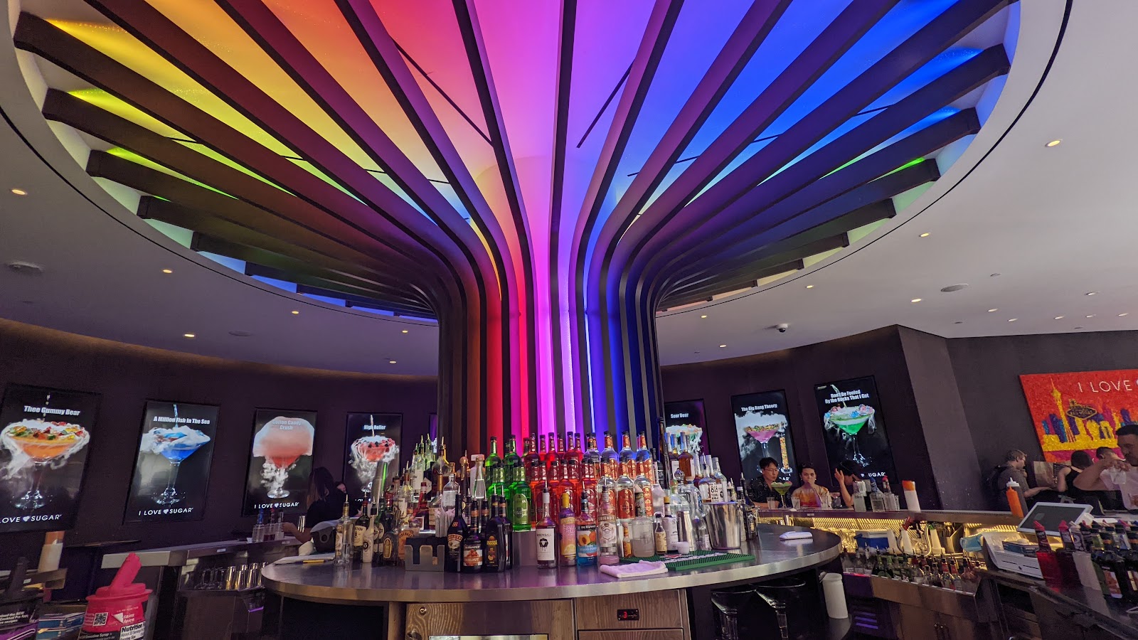 The LINQ Promenade — Oficiais