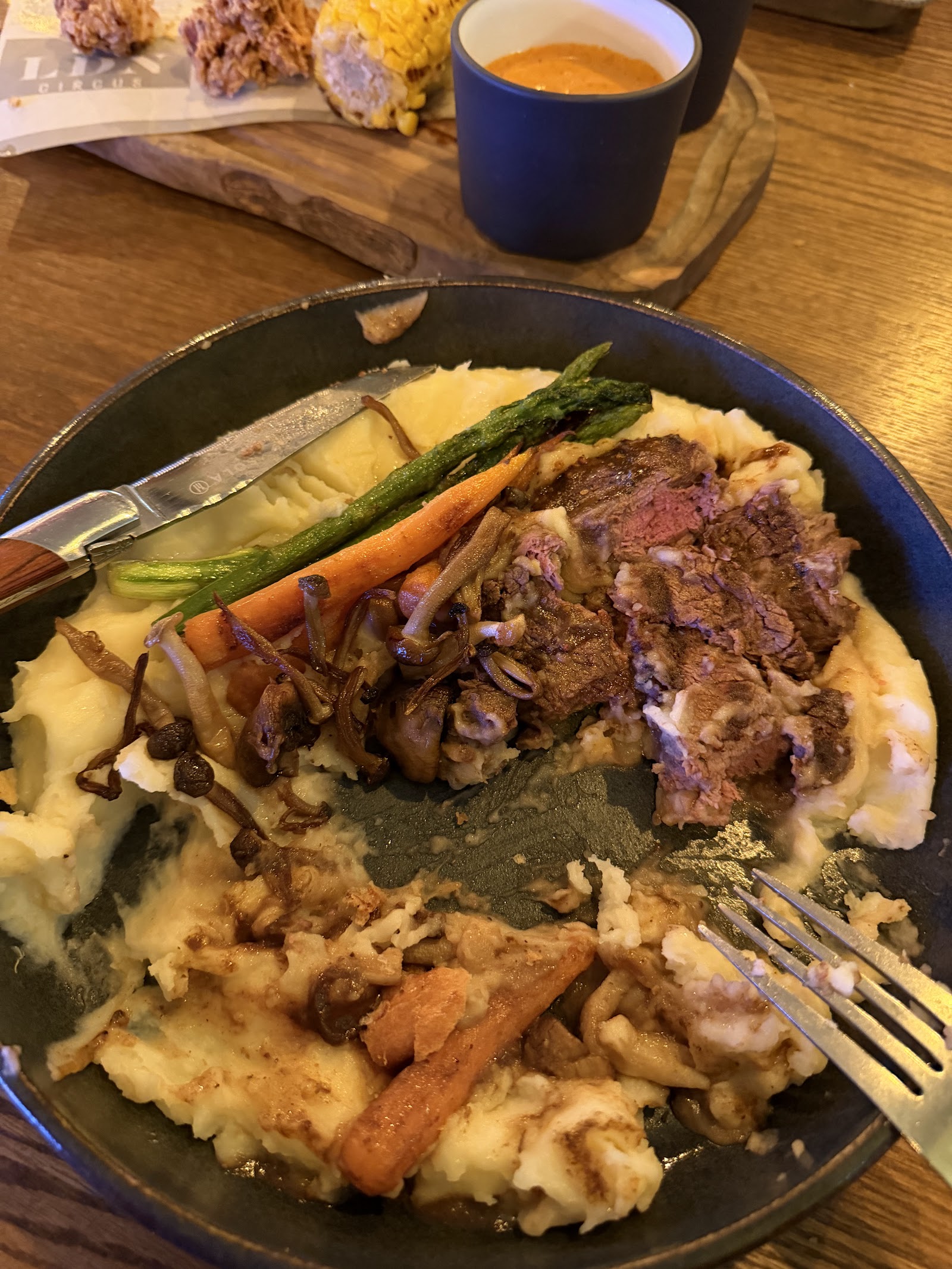 The London Eye Restaurant — Oficiais