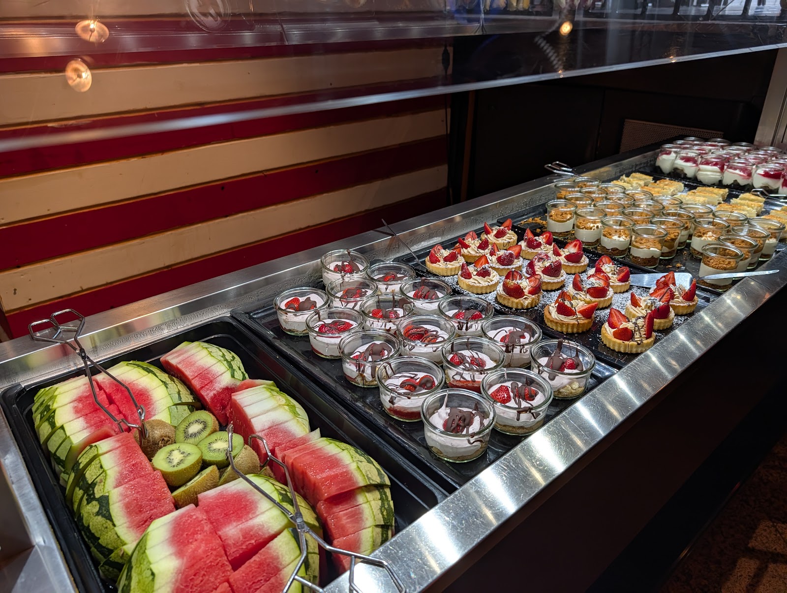 The Lost Temple Snack Bar — Oficiais