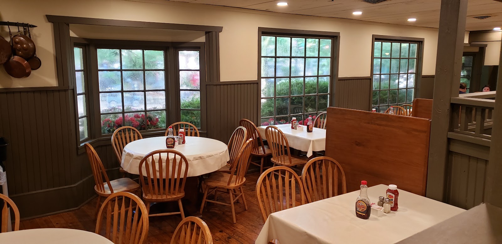 The Molly & Dart Cafe
