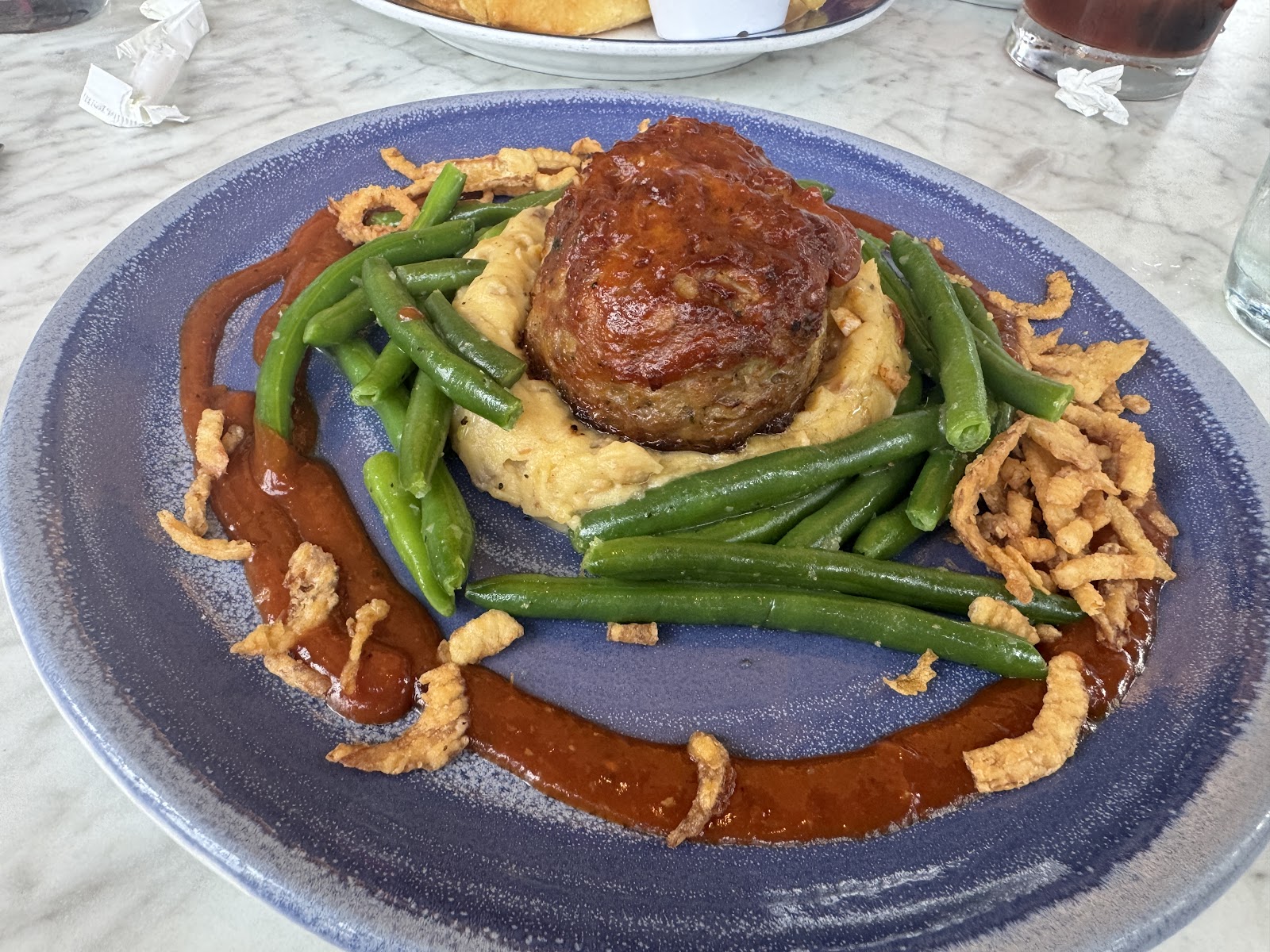 The Plaza Restaurant — Oficiais