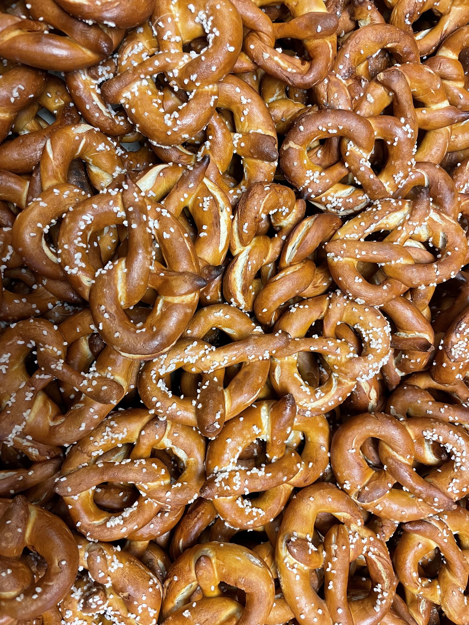 The Pretzel Dock — Oficiais