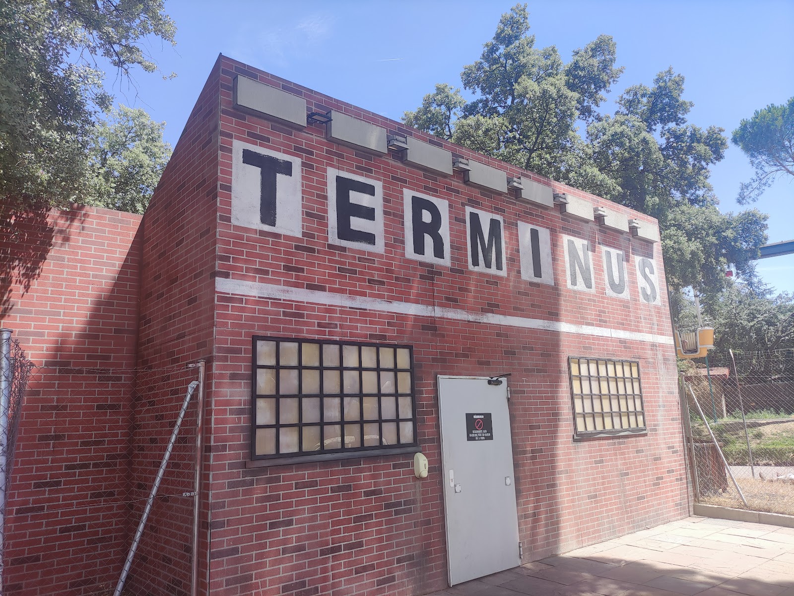 The Walking Dead Experience — Oficiais