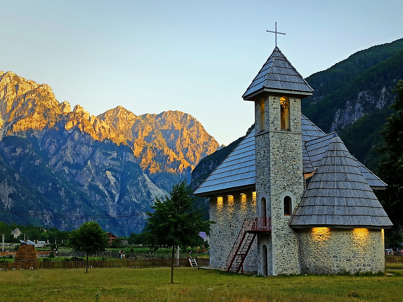Theth National Park — Oficiais
