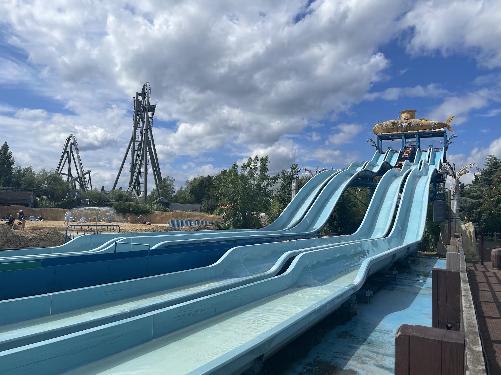 Thorpe Park — Oficiais