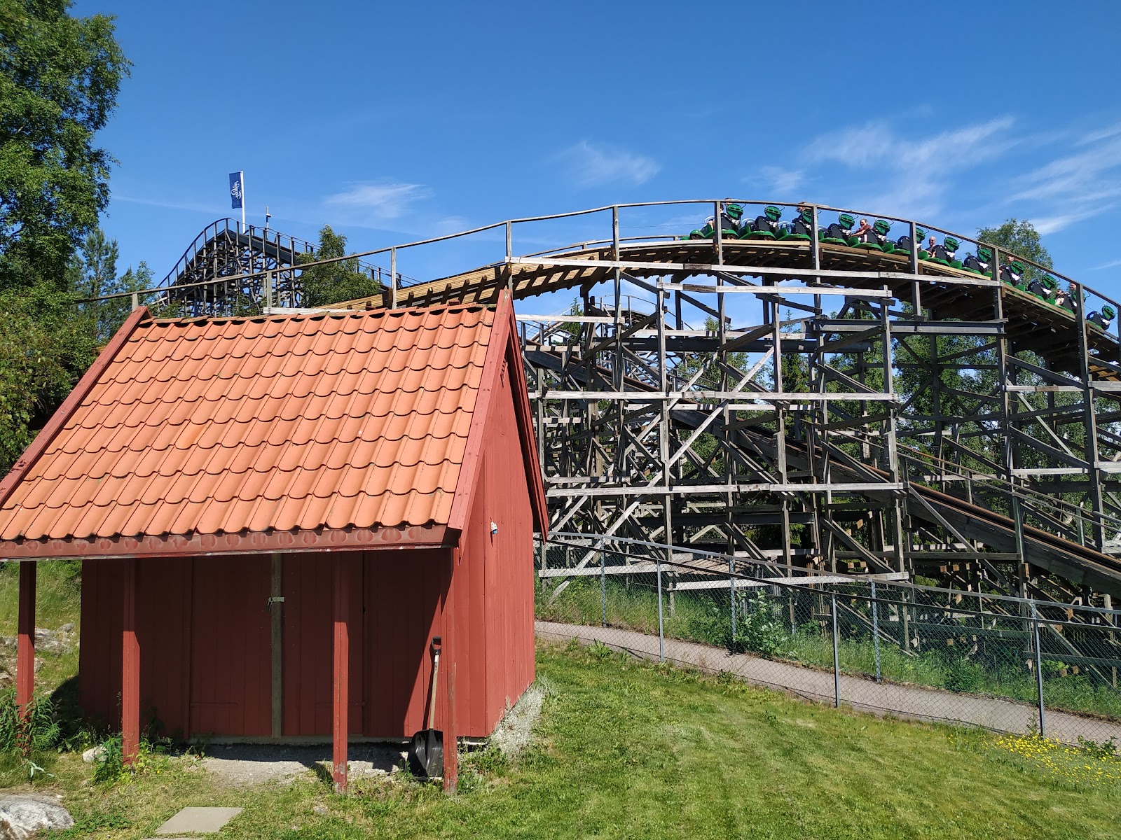 ThunderCoaster — Oficiais