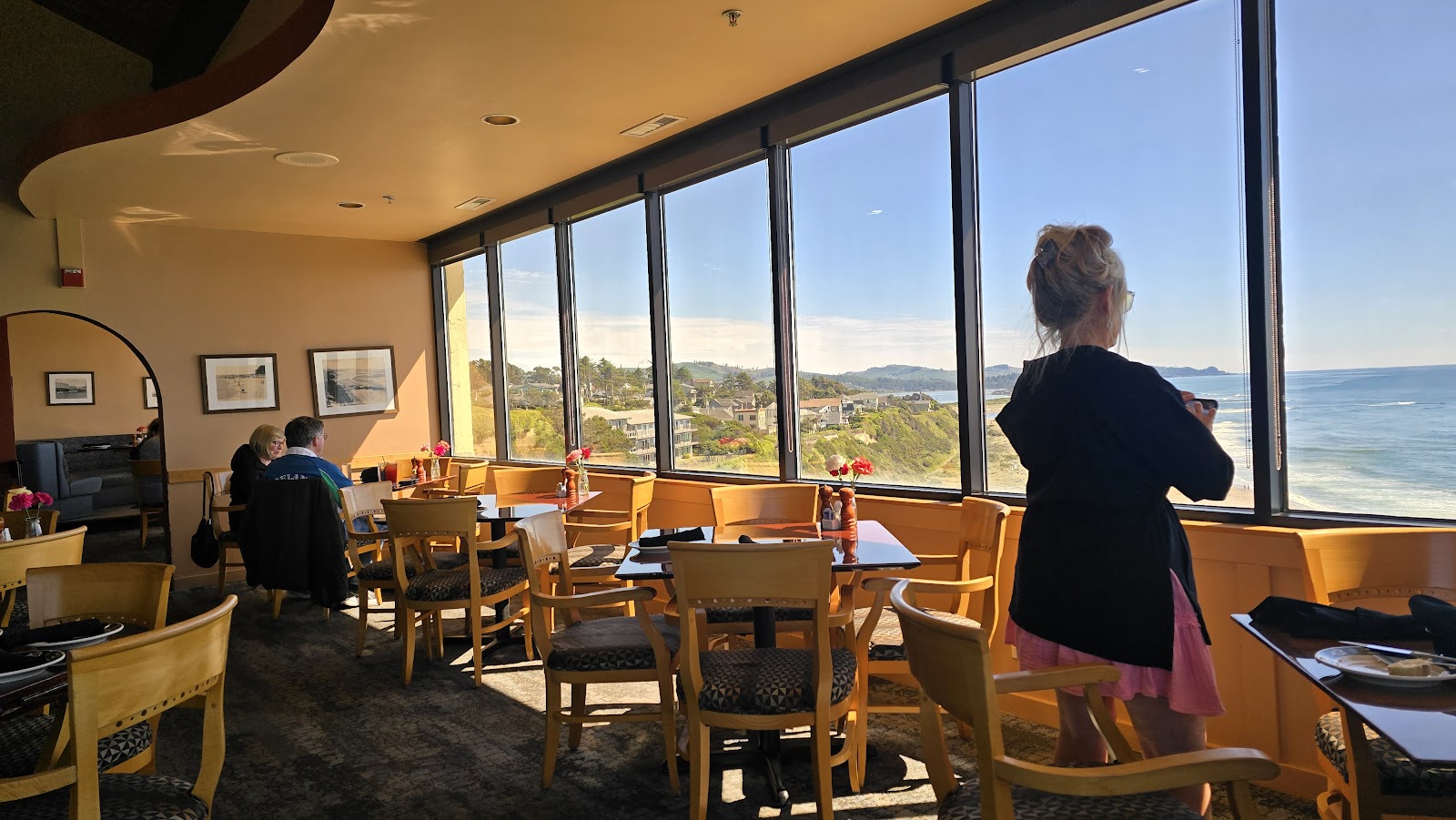Tidal Wave Cafe — Oficiais