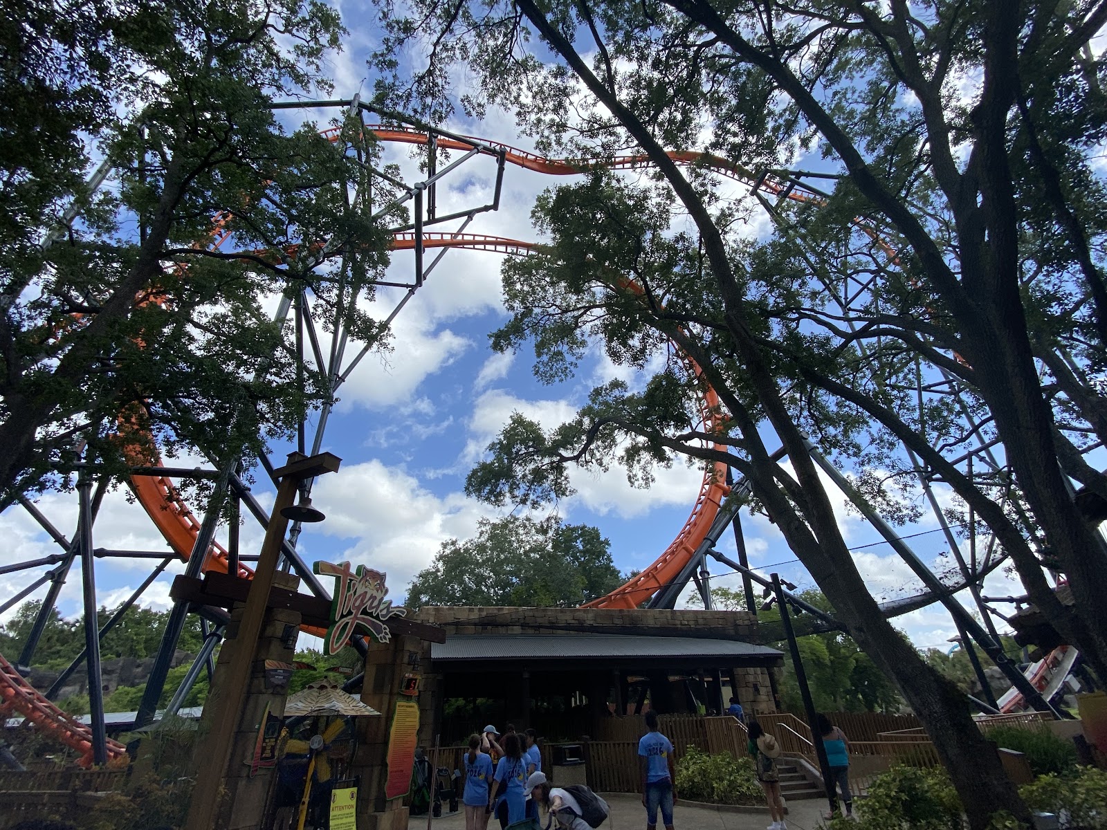 Tigris — Oficiais