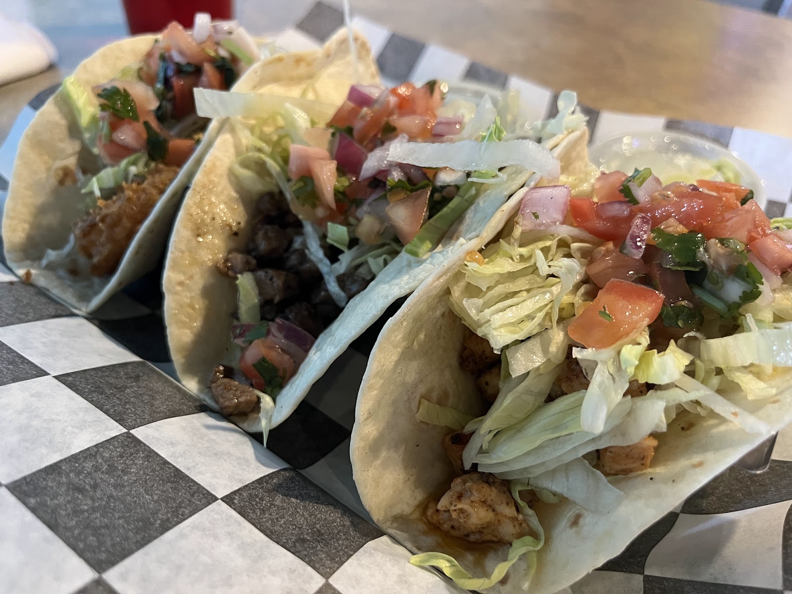 Tiki Tiki Tacos — Oficiais