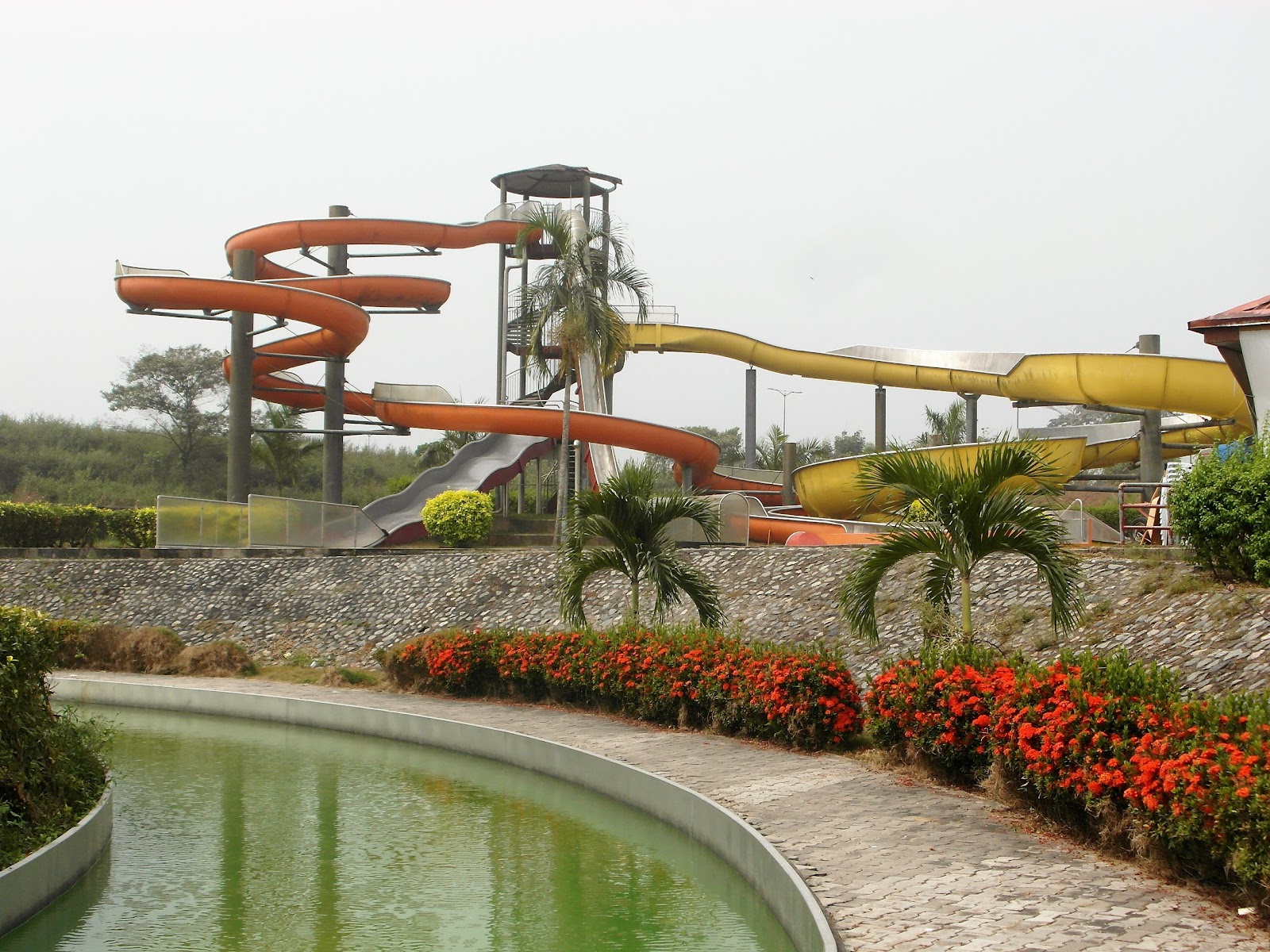 Tinapa Business and Leisure Resort — Oficiais