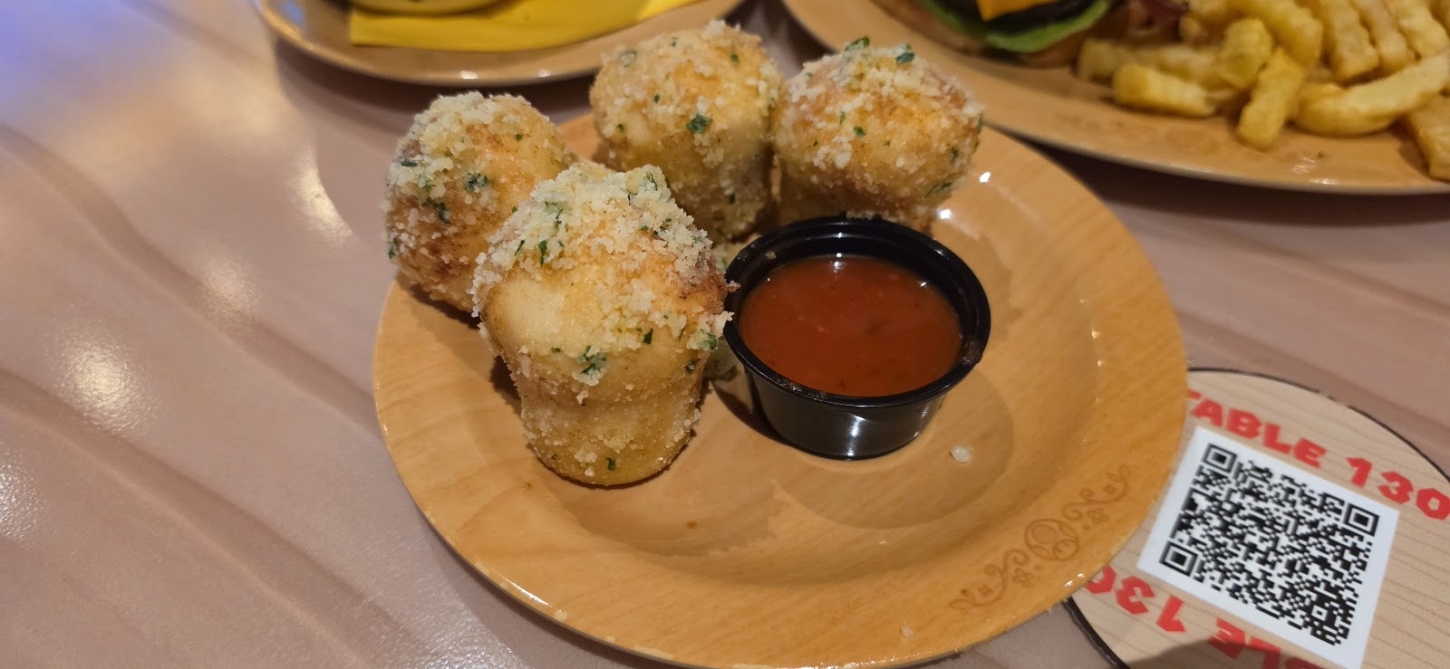 Toadstool Cafe — Oficiais